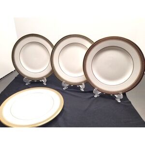 ROYAL DOULTON England Clarendon Butter/Bread Plates - Gorgeous!